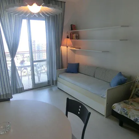 Apartment Wonderful Studio With Swimming Pool, Terrace And Sea View